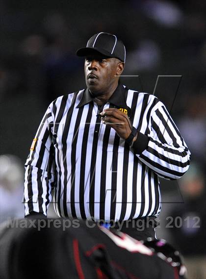 Thumbnail 3 in De La Salle vs. Centennial (CIF State Open Division Final) photogallery.