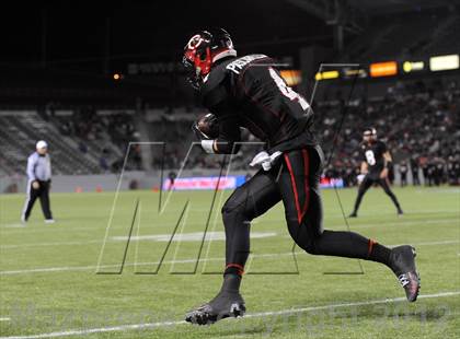 Thumbnail 3 in De La Salle vs. Centennial (CIF State Open Division Final) photogallery.