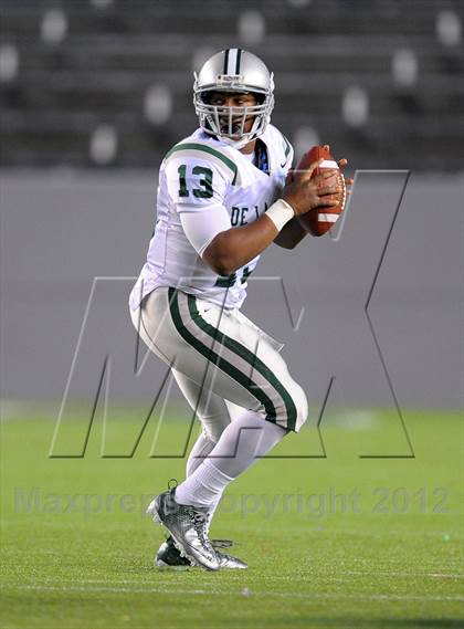 Thumbnail 3 in De La Salle vs. Centennial (CIF State Open Division Final) photogallery.