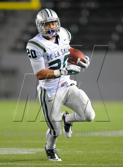 Thumbnail 1 in De La Salle vs. Centennial (CIF State Open Division Final) photogallery.