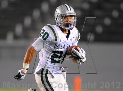 Thumbnail 3 in De La Salle vs. Centennial (CIF State Open Division Final) photogallery.