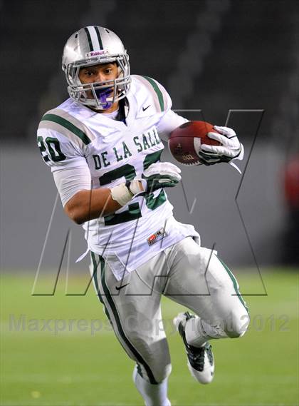 Thumbnail 2 in De La Salle vs. Centennial (CIF State Open Division Final) photogallery.