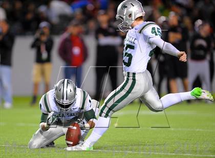 Thumbnail 2 in De La Salle vs. Centennial (CIF State Open Division Final) photogallery.