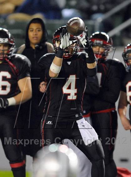 Thumbnail 2 in De La Salle vs. Centennial (CIF State Open Division Final) photogallery.