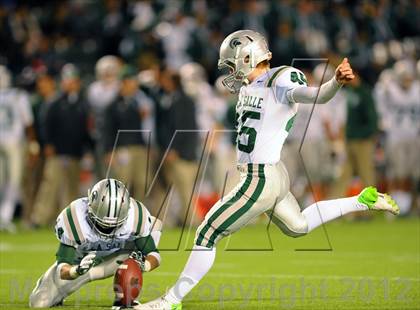 Thumbnail 1 in De La Salle vs. Centennial (CIF State Open Division Final) photogallery.
