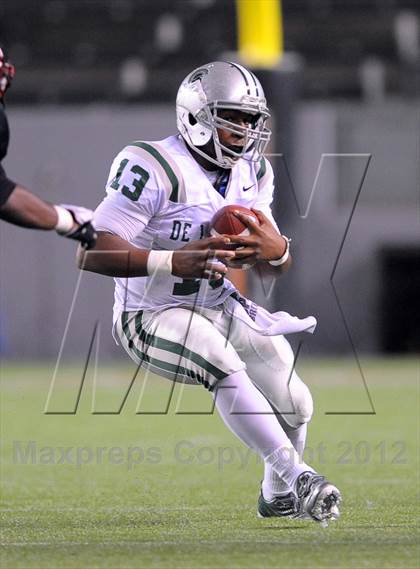 Thumbnail 1 in De La Salle vs. Centennial (CIF State Open Division Final) photogallery.