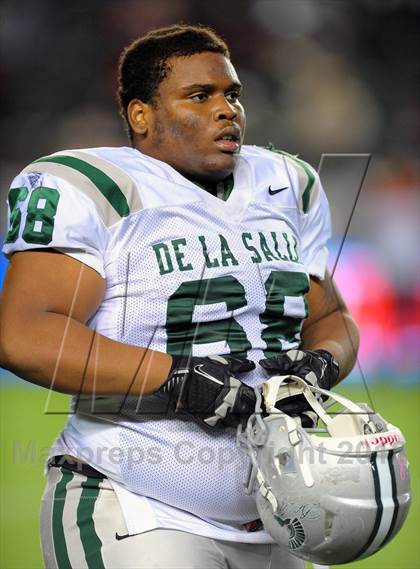 Thumbnail 1 in De La Salle vs. Centennial (CIF State Open Division Final) photogallery.