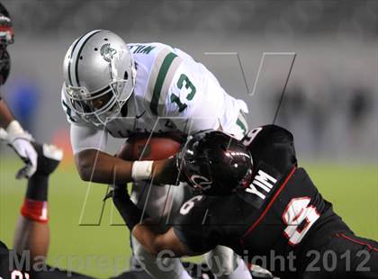 Thumbnail 3 in De La Salle vs. Centennial (CIF State Open Division Final) photogallery.