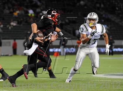Thumbnail 2 in De La Salle vs. Centennial (CIF State Open Division Final) photogallery.