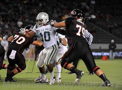 Thumbnail 2 in De La Salle vs. Centennial (CIF State Open Division Final) photogallery.