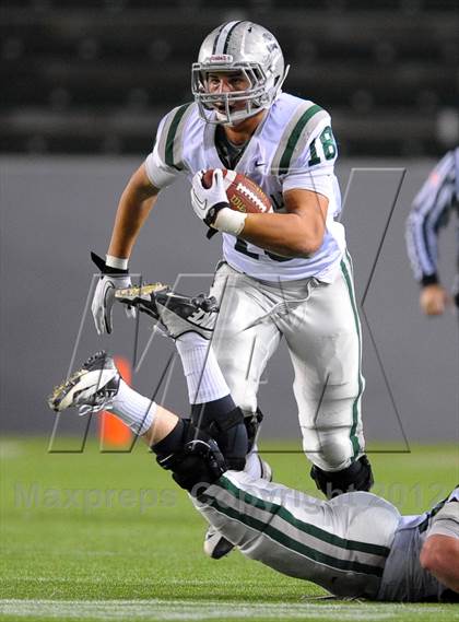 Thumbnail 2 in De La Salle vs. Centennial (CIF State Open Division Final) photogallery.