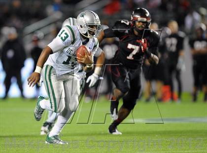 Thumbnail 2 in De La Salle vs. Centennial (CIF State Open Division Final) photogallery.