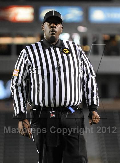 Thumbnail 3 in De La Salle vs. Centennial (CIF State Open Division Final) photogallery.