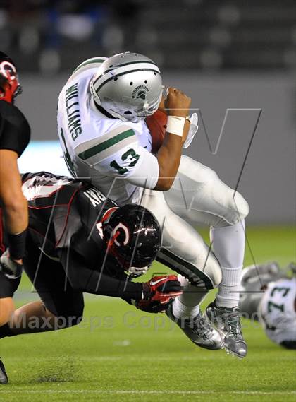 Thumbnail 1 in De La Salle vs. Centennial (CIF State Open Division Final) photogallery.