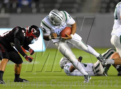 Thumbnail 3 in De La Salle vs. Centennial (CIF State Open Division Final) photogallery.