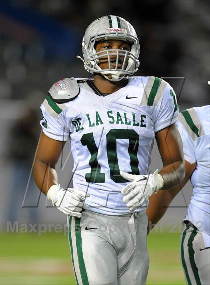Thumbnail 3 in De La Salle vs. Centennial (CIF State Open Division Final) photogallery.
