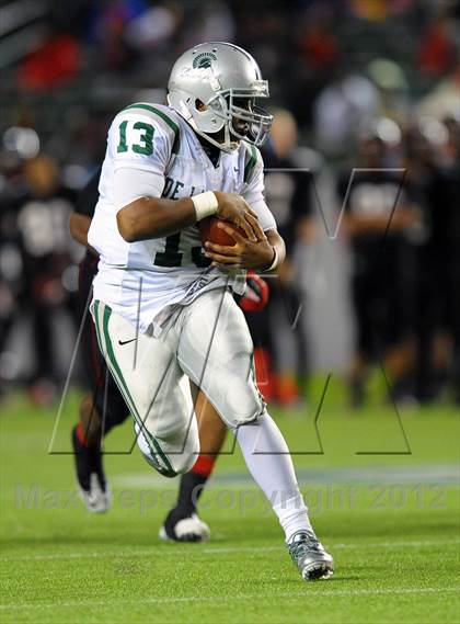 Thumbnail 2 in De La Salle vs. Centennial (CIF State Open Division Final) photogallery.