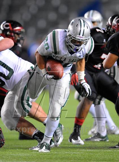Thumbnail 1 in De La Salle vs. Centennial (CIF State Open Division Final) photogallery.