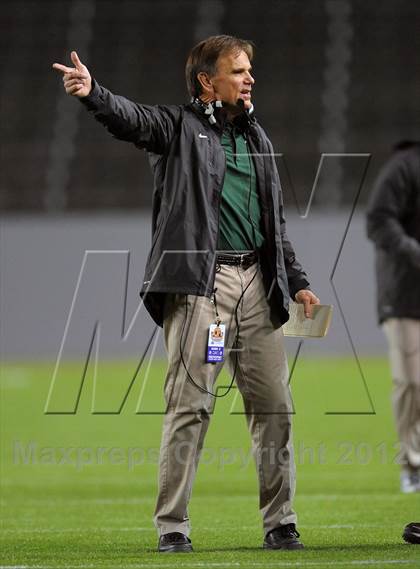 Thumbnail 2 in De La Salle vs. Centennial (CIF State Open Division Final) photogallery.