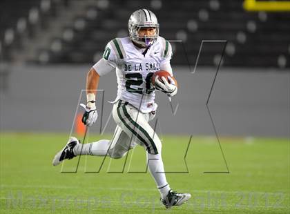 Thumbnail 1 in De La Salle vs. Centennial (CIF State Open Division Final) photogallery.