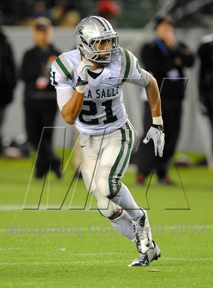 Thumbnail 3 in De La Salle vs. Centennial (CIF State Open Division Final) photogallery.