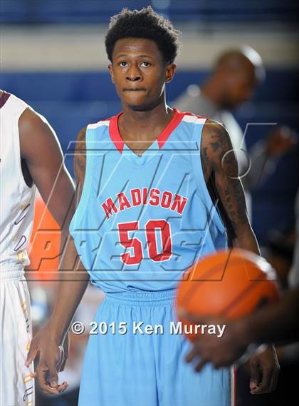 Thumbnail 3 in Summer Creek vs Madison (Insperity Holiday Classic) photogallery.