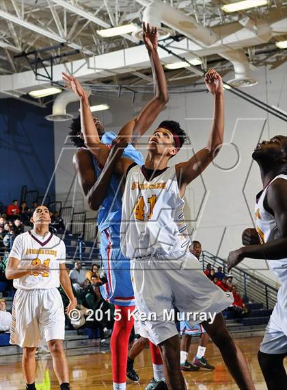 Thumbnail 1 in Summer Creek vs Madison (Insperity Holiday Classic) photogallery.
