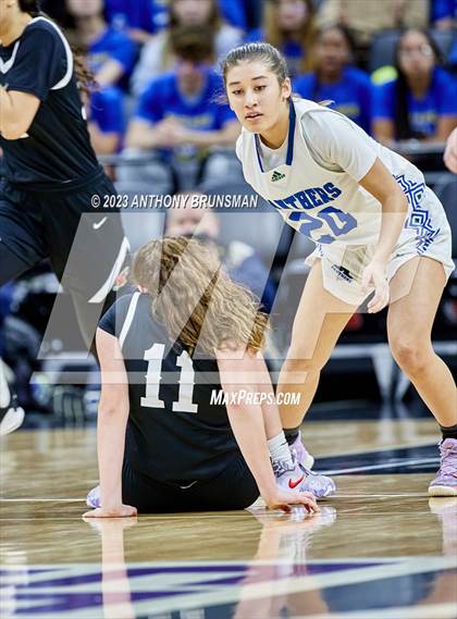Thumbnail 3 in Shalhevet vs. San Domenico (CIF State D4 Final) photogallery.
