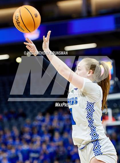 Thumbnail 3 in Shalhevet vs. San Domenico (CIF State D4 Final) photogallery.