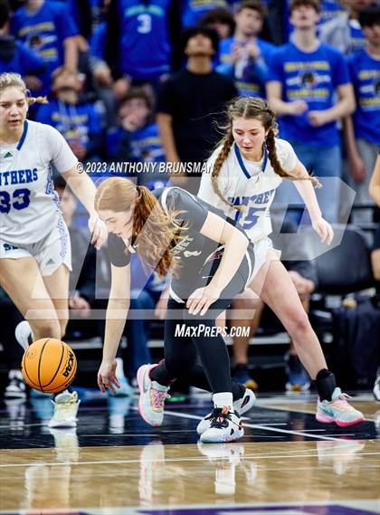 Thumbnail 3 in Shalhevet vs. San Domenico (CIF State D4 Final) photogallery.