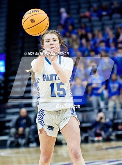 Thumbnail 2 in Shalhevet vs. San Domenico (CIF State D4 Final) photogallery.