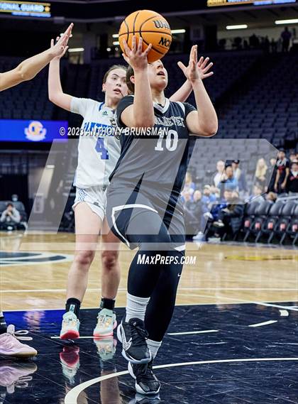 Thumbnail 3 in Shalhevet vs. San Domenico (CIF State D4 Final) photogallery.