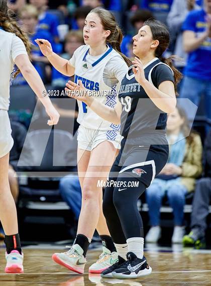 Thumbnail 3 in Shalhevet vs. San Domenico (CIF State D4 Final) photogallery.