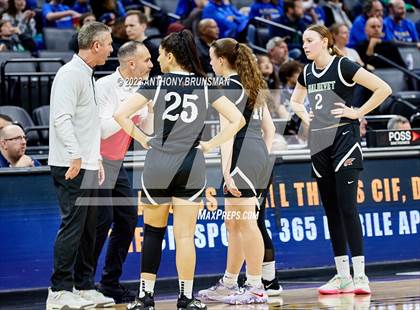 Thumbnail 3 in Shalhevet vs. San Domenico (CIF State D4 Final) photogallery.