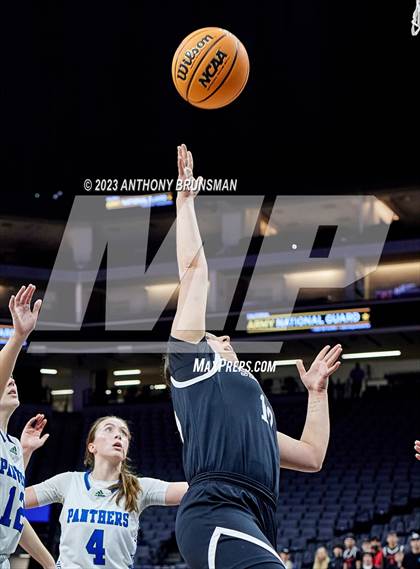 Thumbnail 1 in Shalhevet vs. San Domenico (CIF State D4 Final) photogallery.