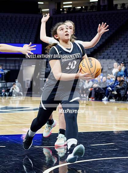 Thumbnail 2 in Shalhevet vs. San Domenico (CIF State D4 Final) photogallery.