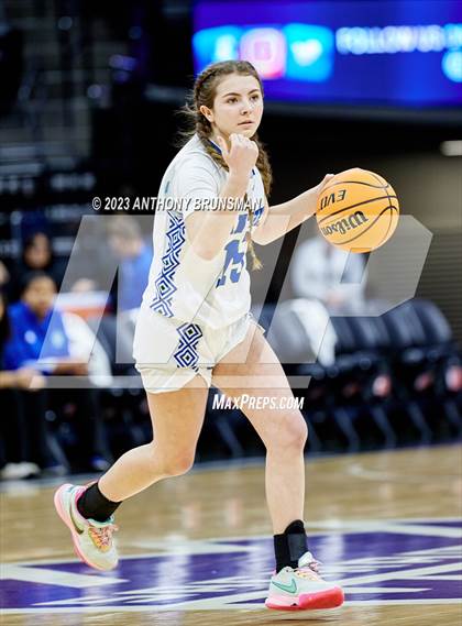 Thumbnail 2 in Shalhevet vs. San Domenico (CIF State D4 Final) photogallery.