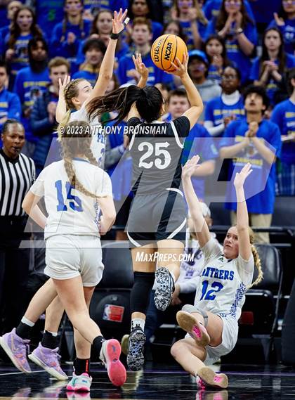 Thumbnail 3 in Shalhevet vs. San Domenico (CIF State D4 Final) photogallery.