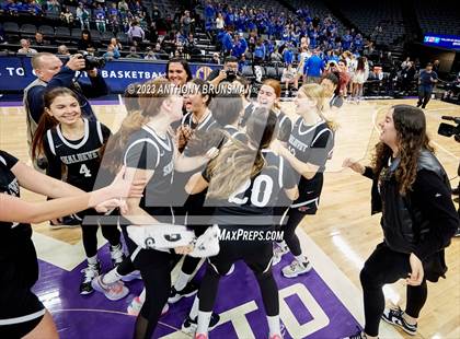 Thumbnail 2 in Shalhevet vs. San Domenico (CIF State D4 Final) photogallery.