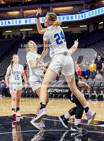 Thumbnail 3 in Shalhevet vs. San Domenico (CIF State D4 Final) photogallery.