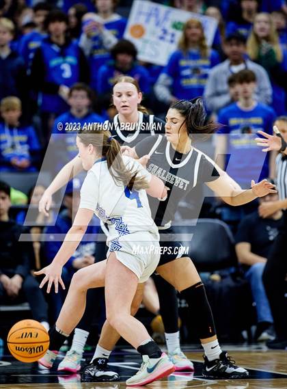 Thumbnail 2 in Shalhevet vs. San Domenico (CIF State D4 Final) photogallery.