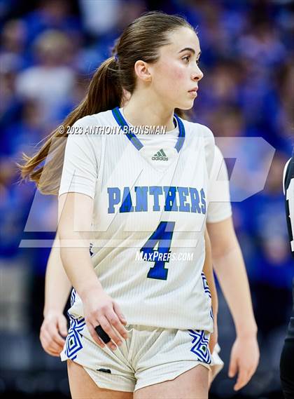 Thumbnail 1 in Shalhevet vs. San Domenico (CIF State D4 Final) photogallery.