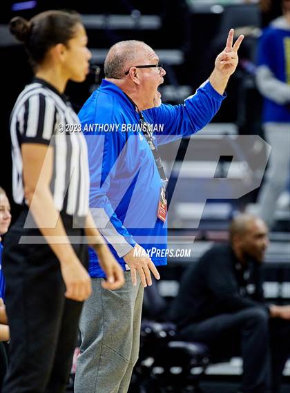 Thumbnail 3 in Shalhevet vs. San Domenico (CIF State D4 Final) photogallery.
