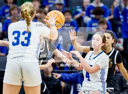 Thumbnail 1 in Shalhevet vs. San Domenico (CIF State D4 Final) photogallery.