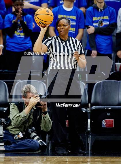 Thumbnail 3 in Shalhevet vs. San Domenico (CIF State D4 Final) photogallery.
