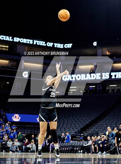 Thumbnail 1 in Shalhevet vs. San Domenico (CIF State D4 Final) photogallery.
