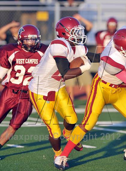 Thumbnail 1 in Encina Prep vs. West Campus photogallery.