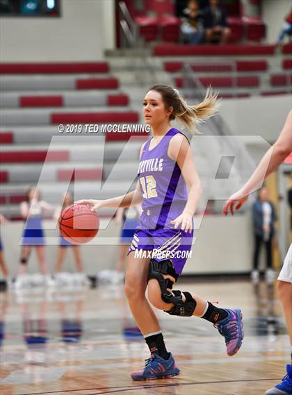 Thumbnail 1 in Harrison vs. Berryville (AAA 4A Regional Playoff) photogallery.
