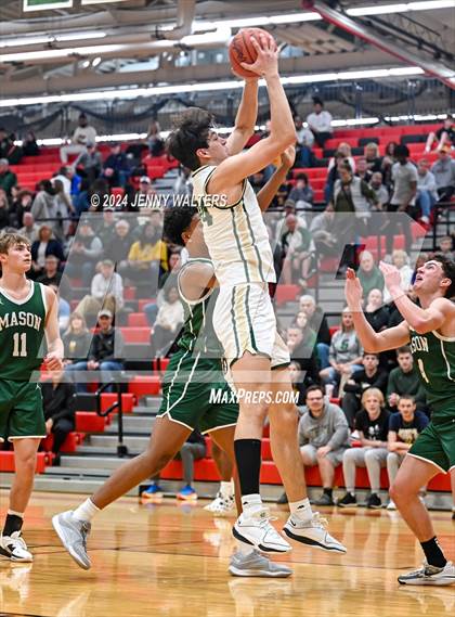 Thumbnail 2 in Sycamore vs. Mason (OHSAA Southwest District Division 1 Sectionals Round 1) photogallery.