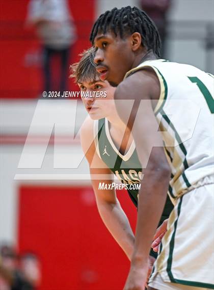 Thumbnail 1 in Sycamore vs. Mason (OHSAA Southwest District Division 1 Sectionals Round 1) photogallery.